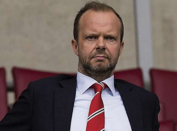 Ed Woodward rút lui khỏi công tác chuyển nhượng của MU