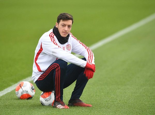 Chuyển nhượng tối 10/10: Mesut Ozil đòi Arsenal gần 13 triệu bảng