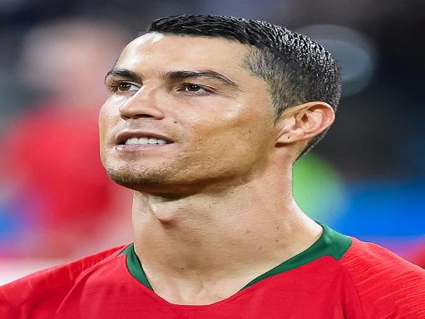 hình ảnh : Ronaldo TT “ siêu sao “ bóng đá thế giới