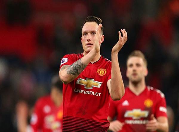Tin chuyển nhượng 27/7: Phil Jones sẽ rời đi trong mùa Hè này
