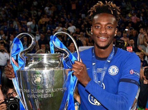 Chuyển nhượng tối 18/8: Chelsea chờ ngày Abraham trở lại
