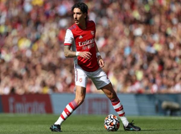 Tin thể thao 2/8: CĐV Arsenal kêu gọi tống cổ một cái tên