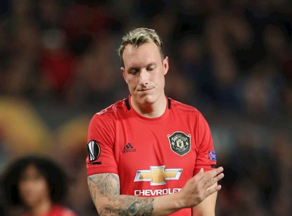 Tin thể thao chiều 5/8: MU Gặp khó trong việc bán Phil Jones