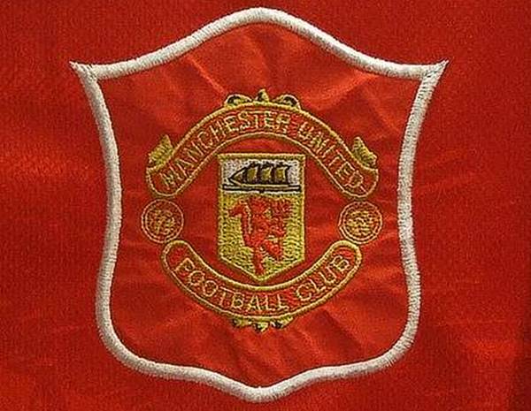 Logo thứ tư của Manchester United