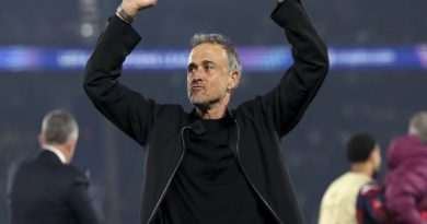 Huấn luyện viên PSG hiện tại là ai? Phong cách huấn luyện