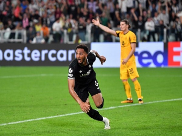 Juventus viết nên cuộc lội ngược dòng thần kỳ