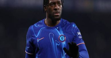 Chuyển nhượng Chelsea: Axel Disasi chưa thể rời đội bóng