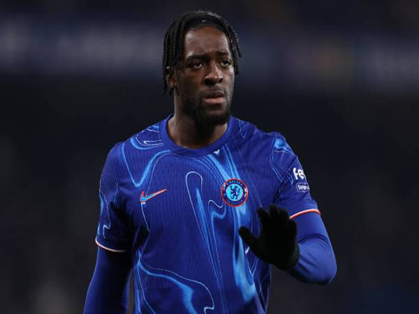 Chuyển nhượng Chelsea: Axel Disasi chưa thể rời đội bóng