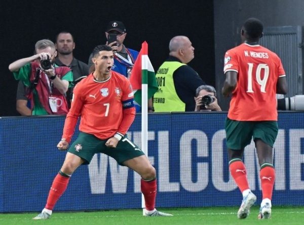 Tin BĐ: Siêu sao Ronaldo lại giành giải thưởng lớn vinh quang