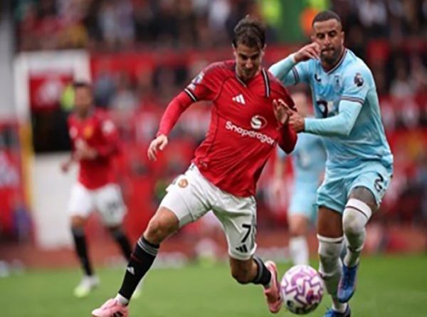 Chuyển nhượng MU: Bán Carreras đắt giá hơn Mason Mount