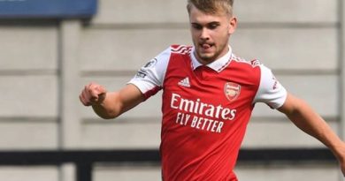 Tin Arsenal 23/9: Tiền đạo Billy Vigar hôn mê sau chấn thương não