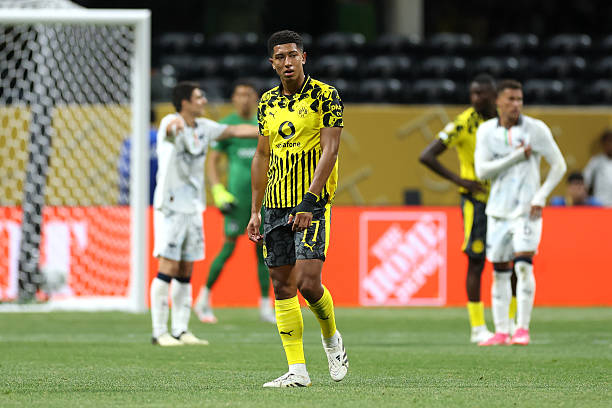 Chuyển nhượng MU: Cân nhắc Jobe Bellingham thay Casemiro