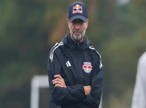 Chuyển nhượng MU: Chỉ trích chính sách chuyển nhượng của MU