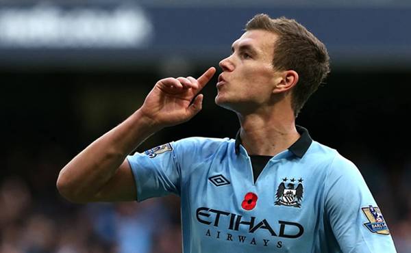 Tiền đạo Manchester City Tiền đạo Manchester City