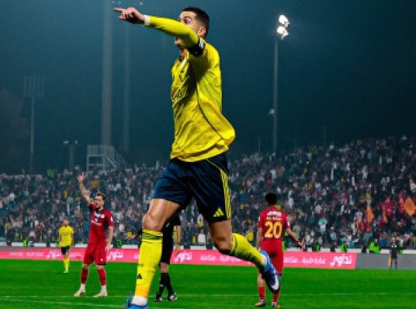 Tin BĐ: Ronaldo cán mốc 960 bàn thắng săn bàn chưa hồi kết