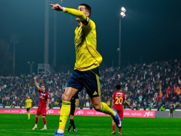 Tin BĐ: Ronaldo cán mốc 960 bàn thắng săn bàn chưa hồi kết Tin BĐ: Ronaldo cán mốc 960 bàn thắng săn bàn chưa hồi kết