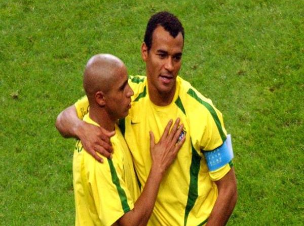 Danh sách hậu vệ cánh huyền thoại hay nhất