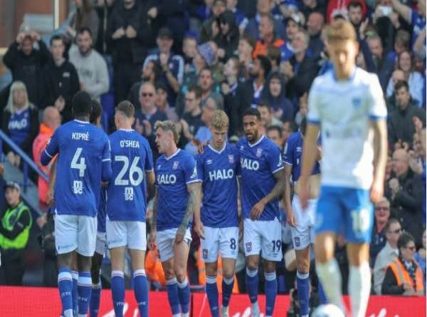 Nhận định bóng đá Portsmouth vs Ipswich 2h00 ngày 15/4